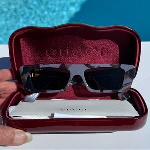Gucci G1331S 006 rectangular sunglasses Full Inclusion NEW